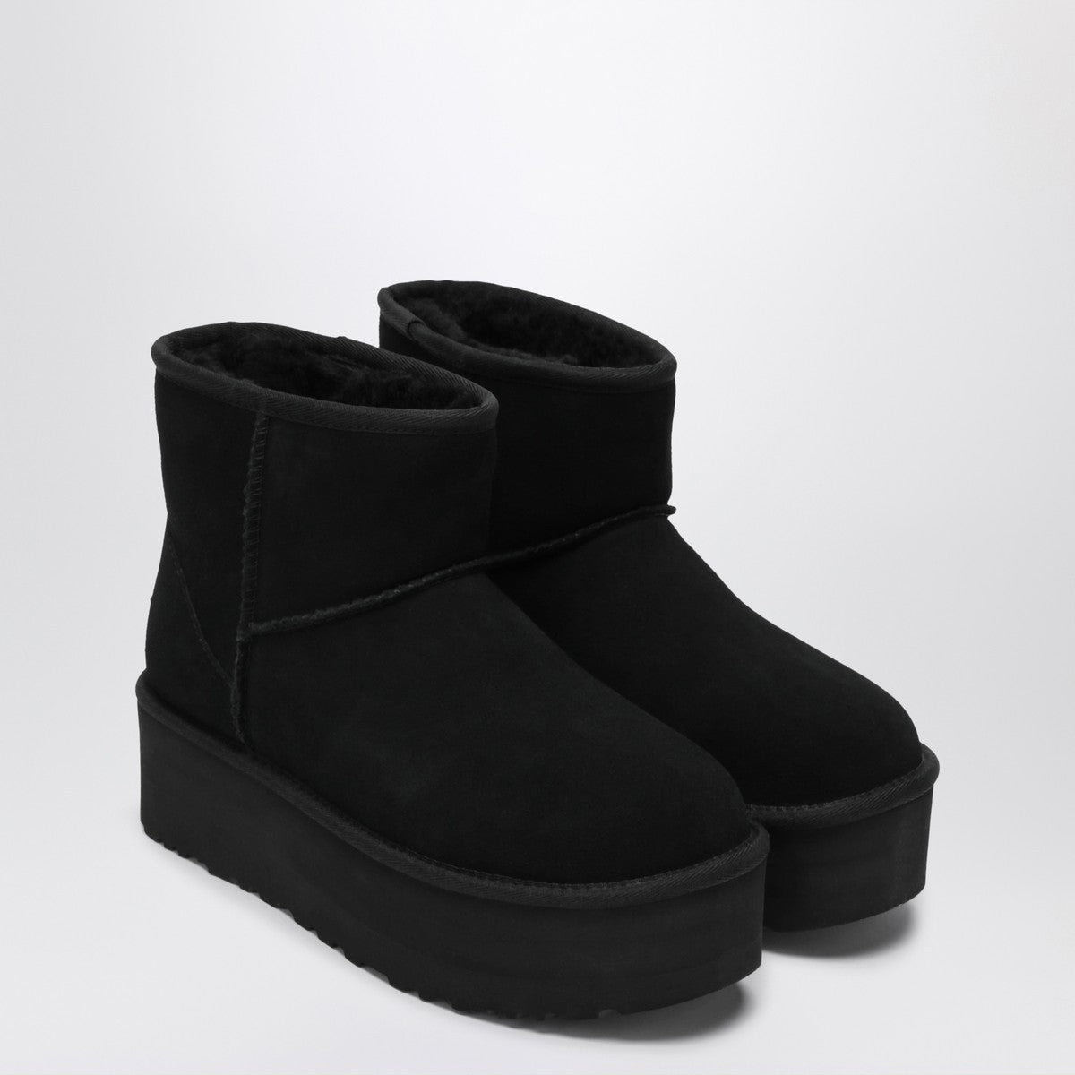 UGG Classic Mini Platform boots black Ugg