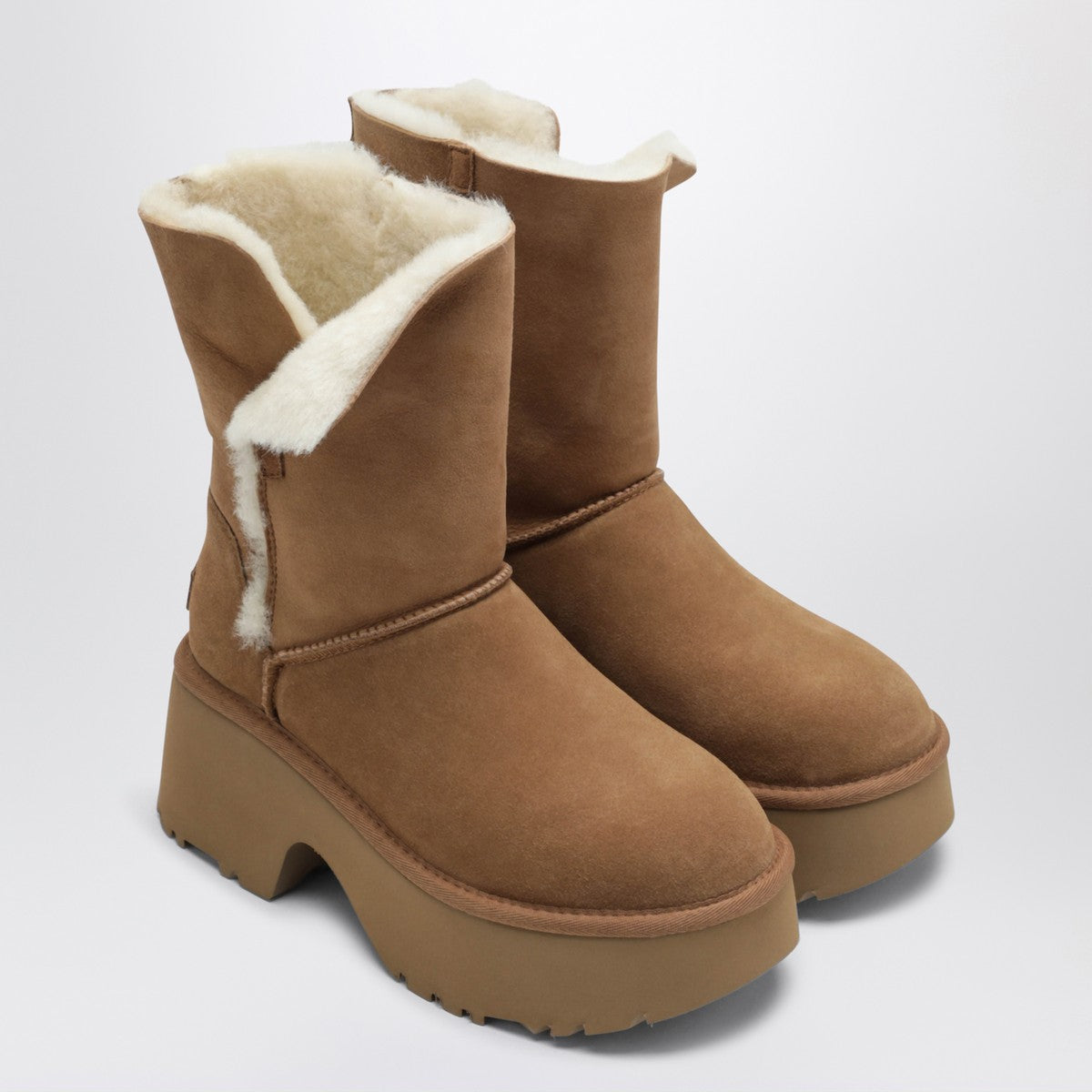 UGG Chestnut Classic Esmee boots Ugg