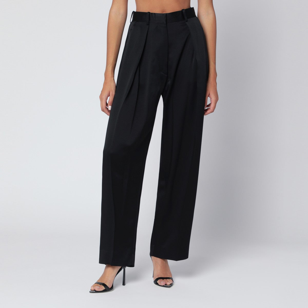 Victoria Beckham Black pleated trousers in crêpe satin Victoria Beckham