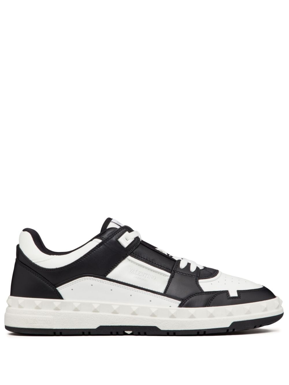 Valentino Garavani Low Top Freedots Sneaker In Calfskin Valentino Garavani