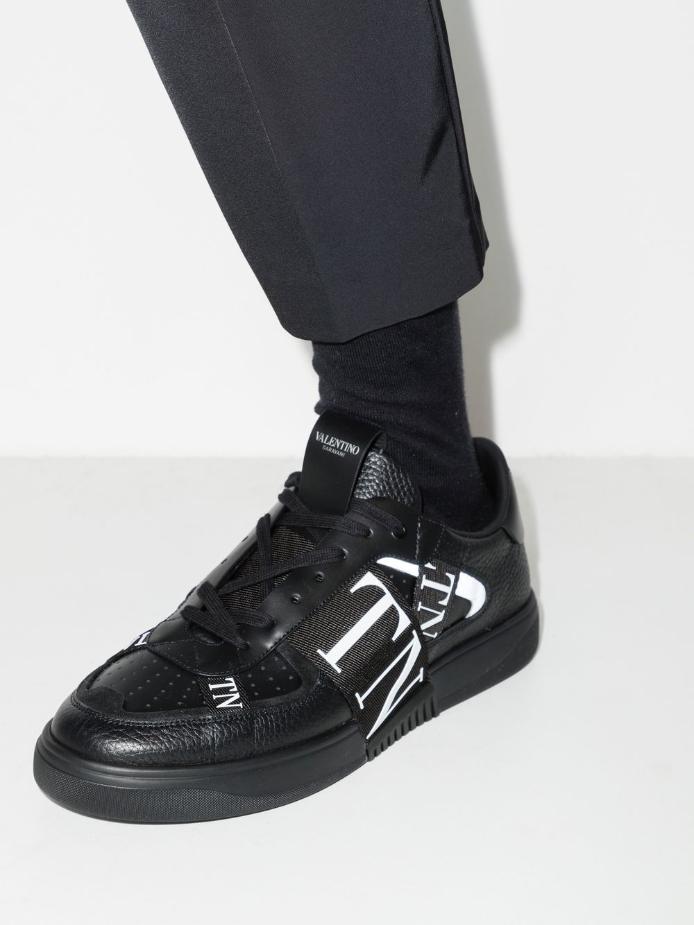 Valentino Garavani VL7N low-top leather sneakers Valentino Garavani