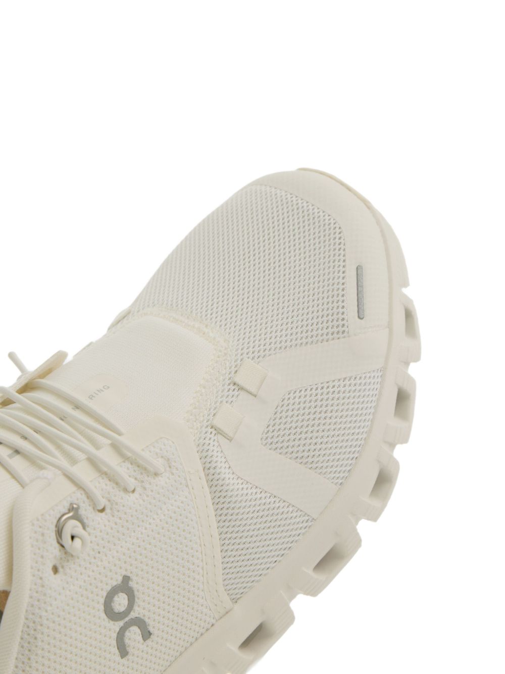 ON Running Cloud 6 trainers ON
