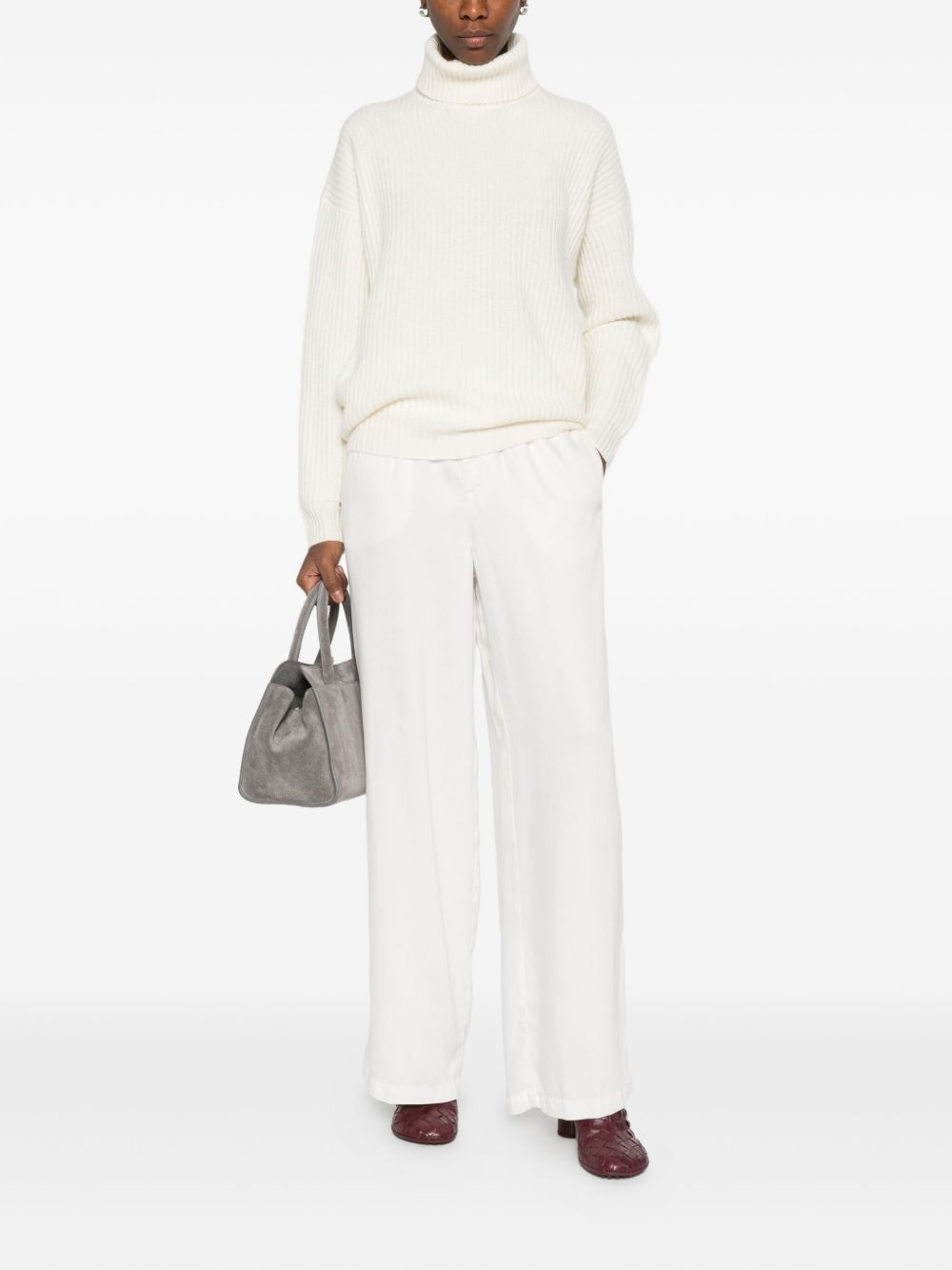 WHITE SAND Trousers Cream White Sand