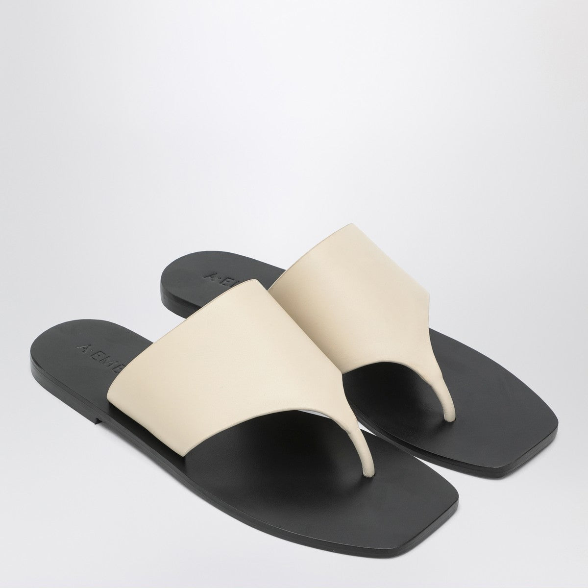 A.EMERY The Paton Sandals ivory in leather A.EMERY