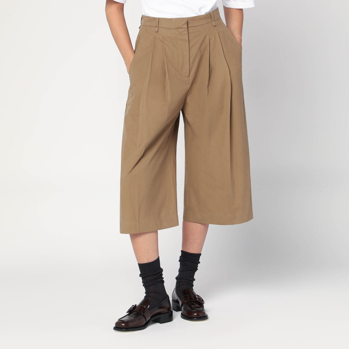 MKDT Studio Long beige bermuda shorts Pennie MKDT Studio