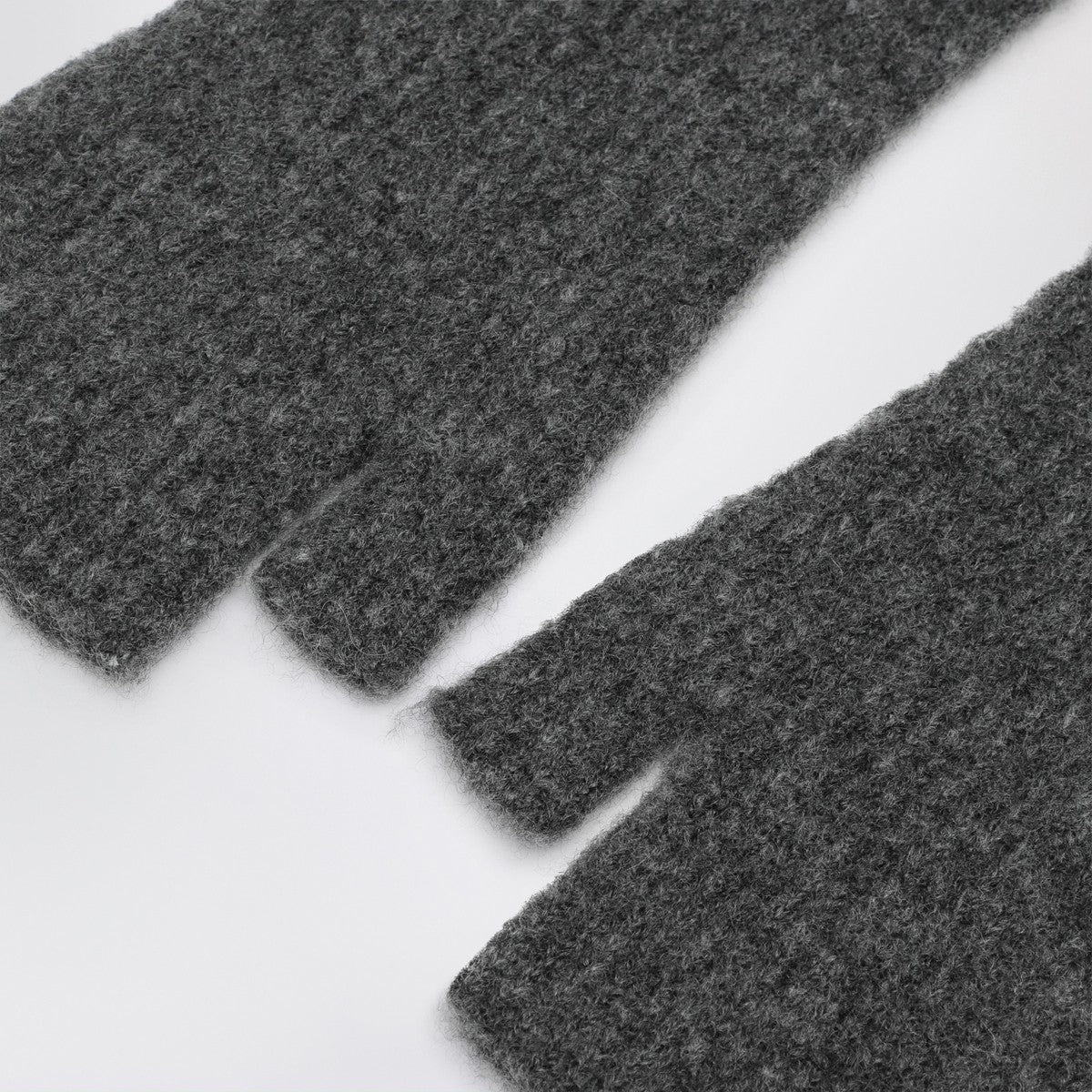 Roberto Collina Long grey gloves in cashmere and silk blend Roberto Collina