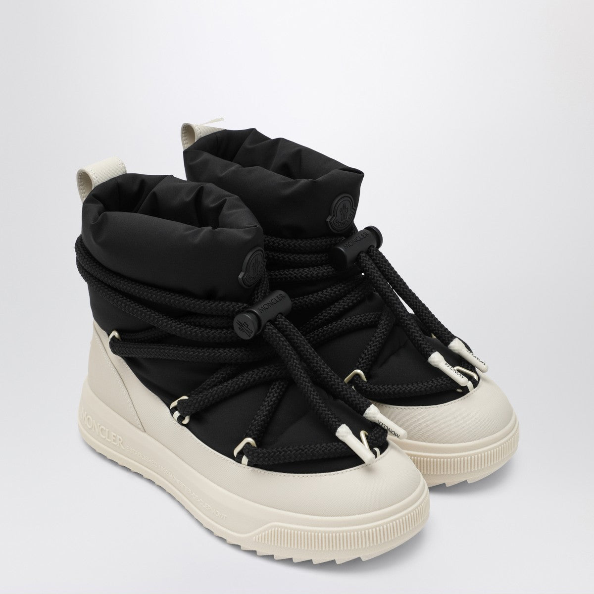 Moncler Altive Mid snow boots in black Moncler