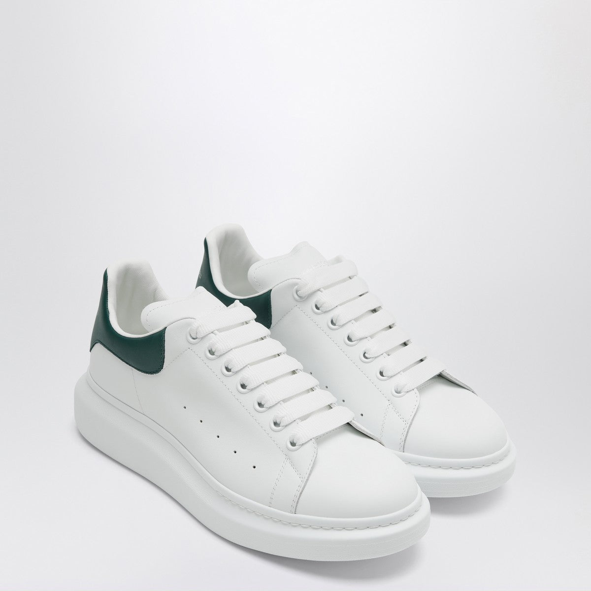 Alexander McQueen Oversized sneakers in white/green Alexander Mcqueen