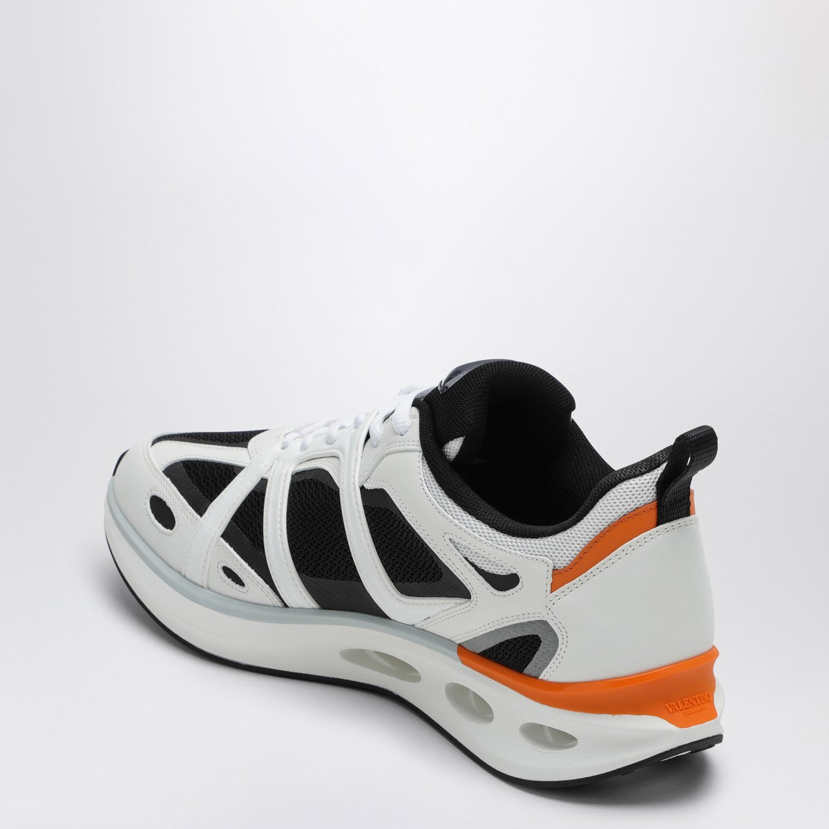 Valentino Garavani Vlogo Easyjog white/black/orange sneakers Valentino Garavani