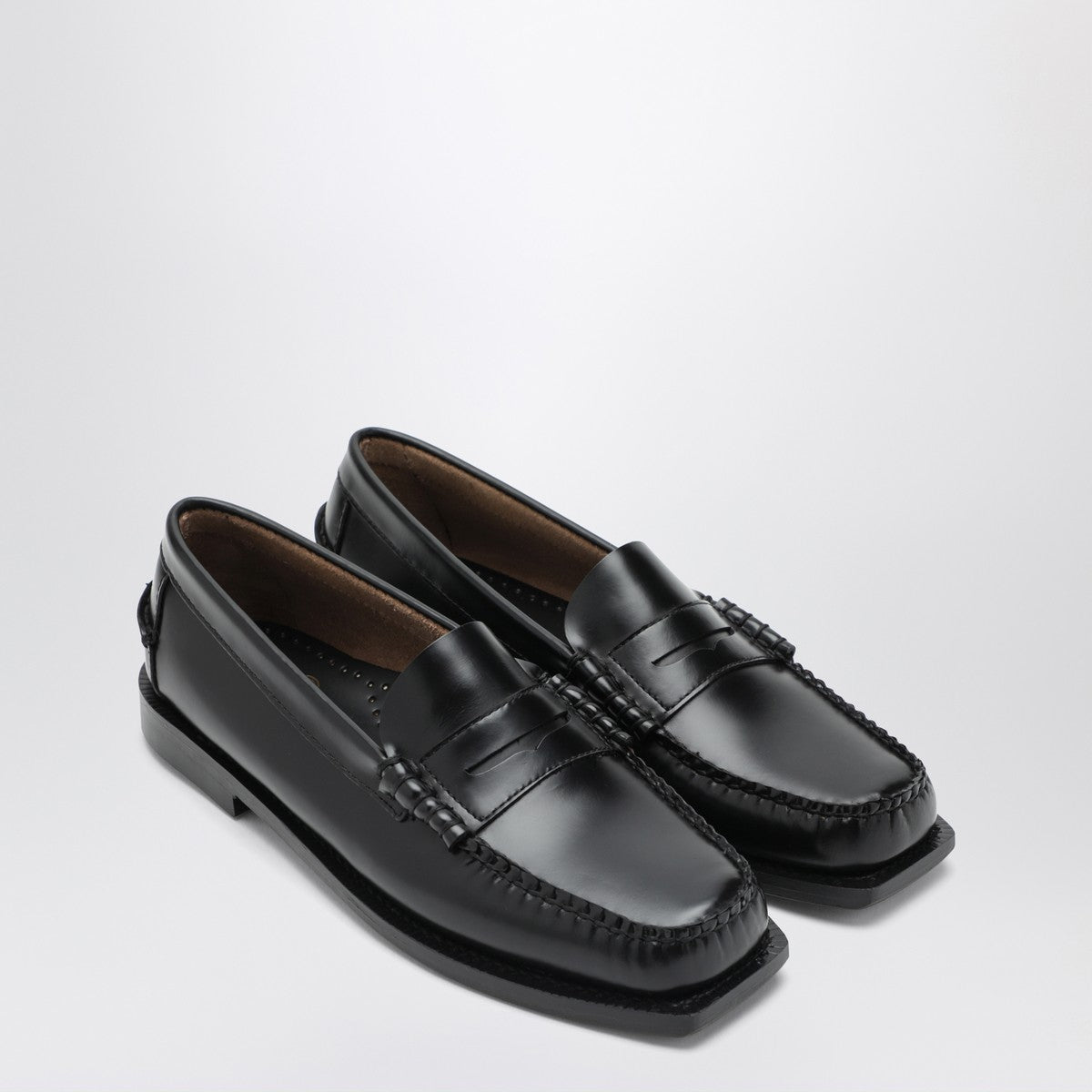 Sebago Black Madison moccasins in leather Sebago