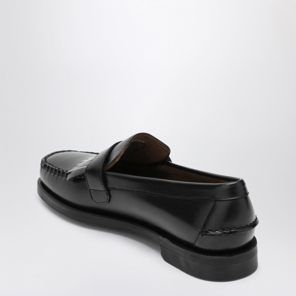 Sebago Ales Loafers in Black Sebago
