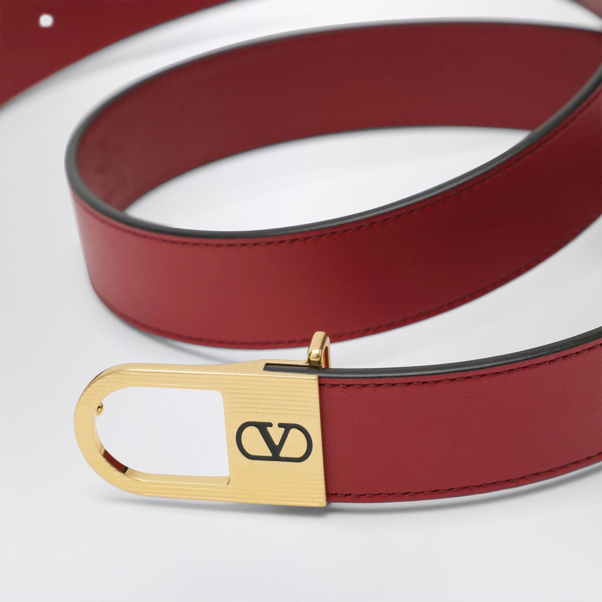 Valentino Garavani Volgo Signature red belt Valentino Garavani