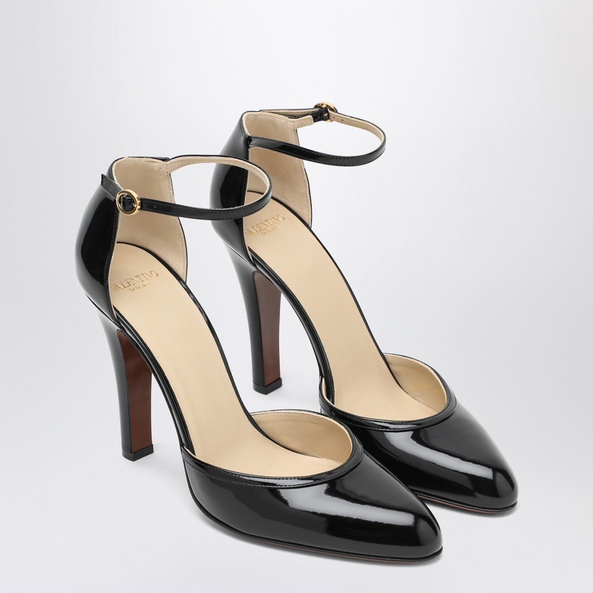 Valentino Garavani Hi Dolly black patent leather pumps Valentino Garavani