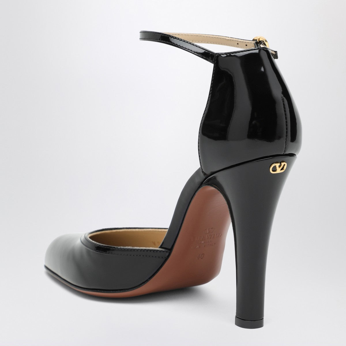 Valentino Garavani Hi Dolly black patent leather pumps Valentino Garavani