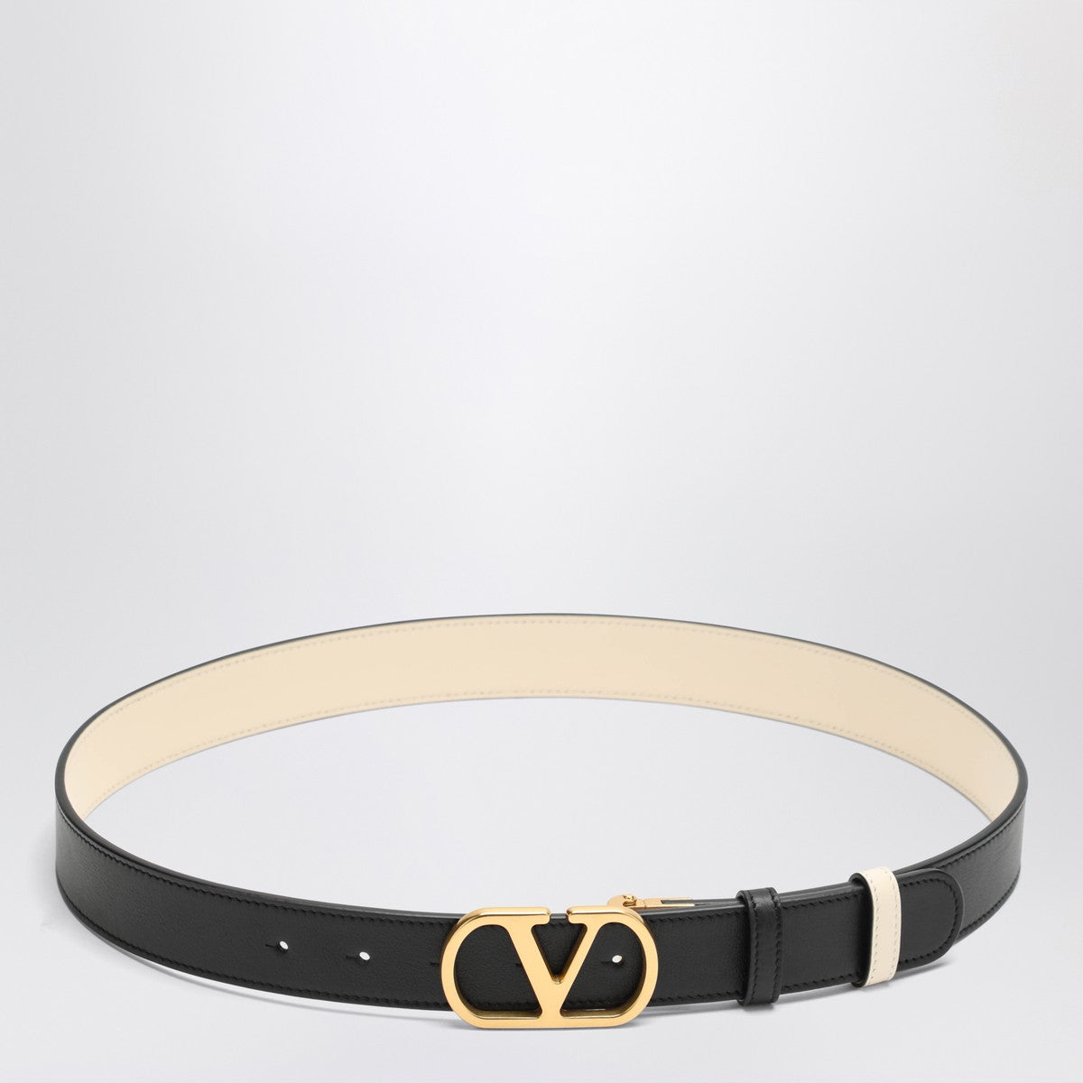 Valentino Garavani Reversible VLogo Signature belt in black/butter white Valentino Garavani
