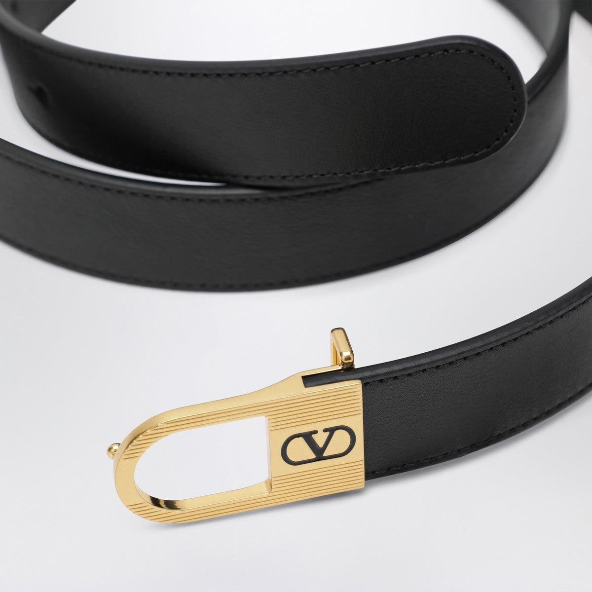 Valentino Garavani Black Vlogo Signature belt Valentino Garavani
