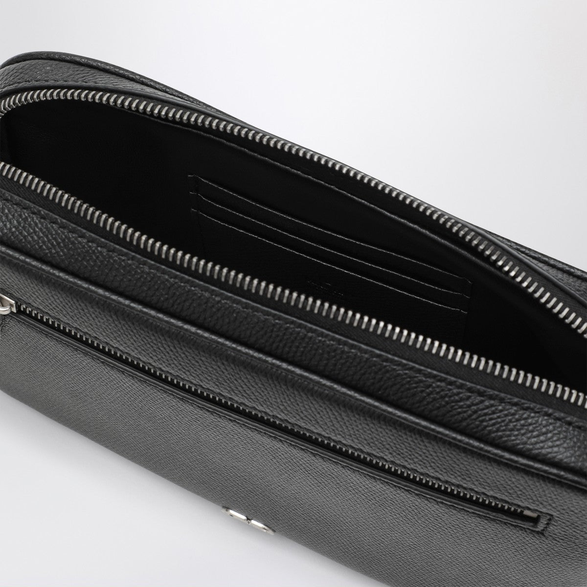 Valentino Garavani Vlogo Signature clutch black in grained calfskin Valentino Garavani