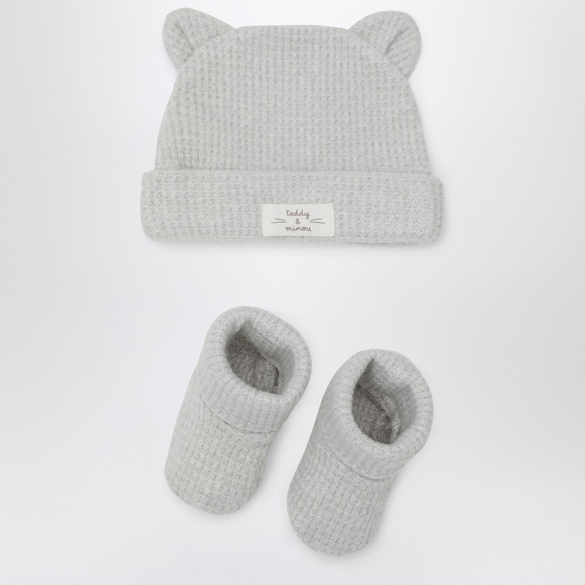 Teddy & Minou Two-piece set in pumice colour Teddy & Minou