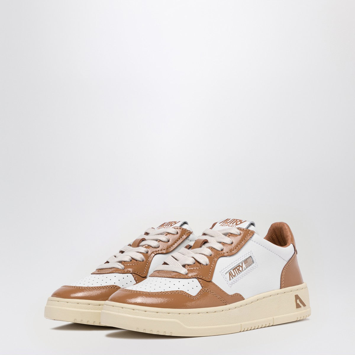AUTRY White/brown Medalist sneakers Autry