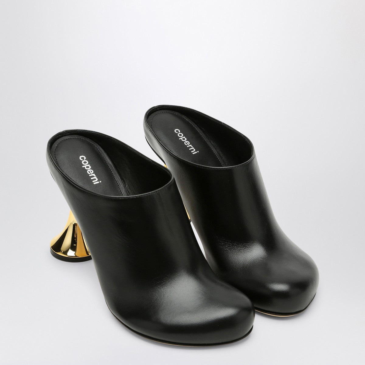 Coperni Orchestra Closed Mule Heel in black leather Coperni