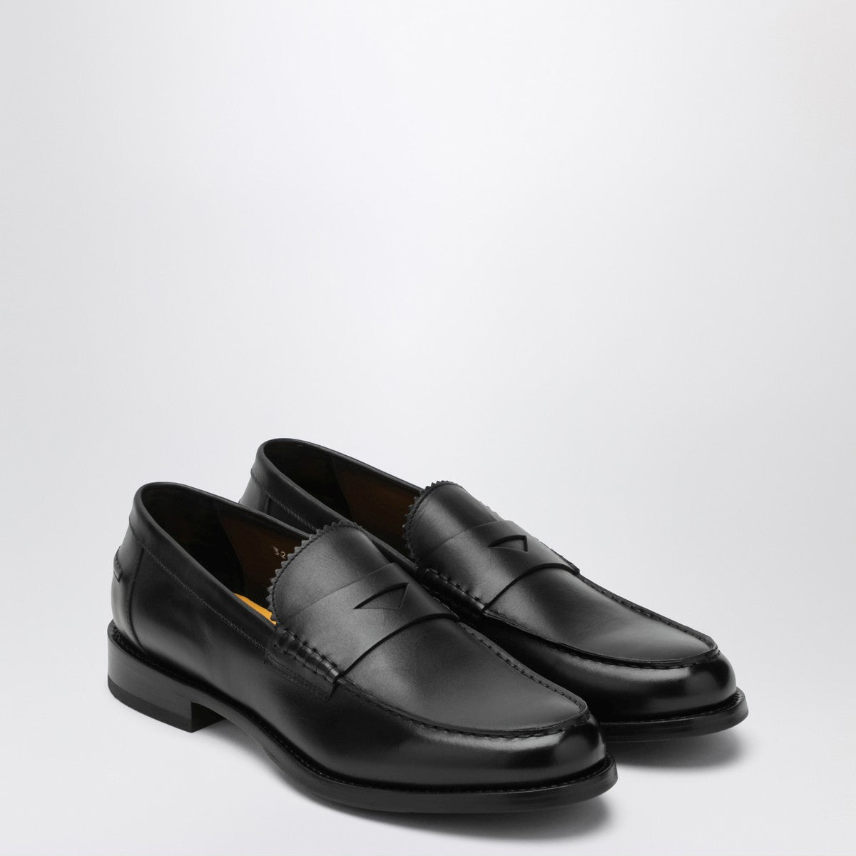 Doucal''s Loafers in Black Leather Doucal''s
