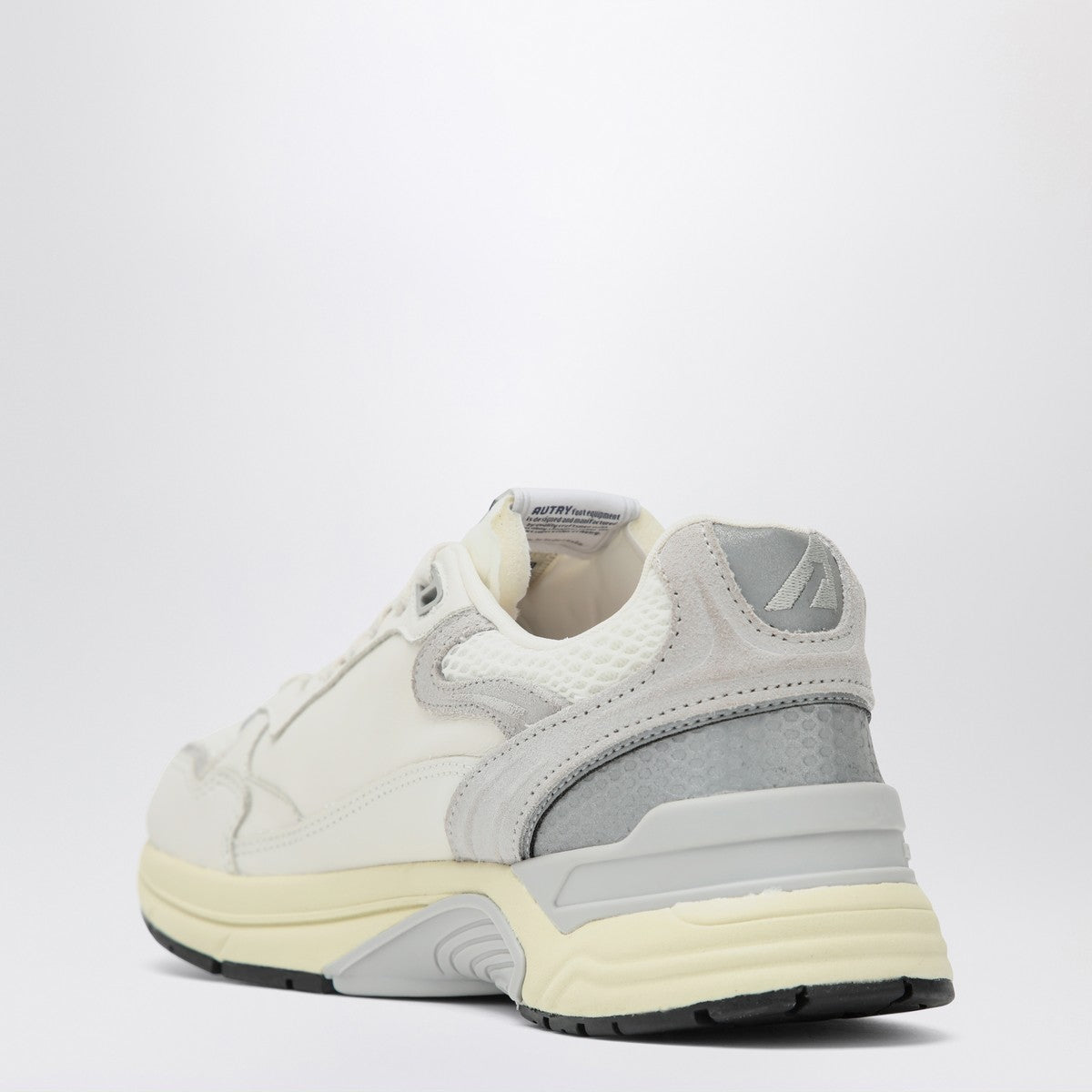 AUTRY Sneakers Hyperway in mesh and white and grey suede Autry