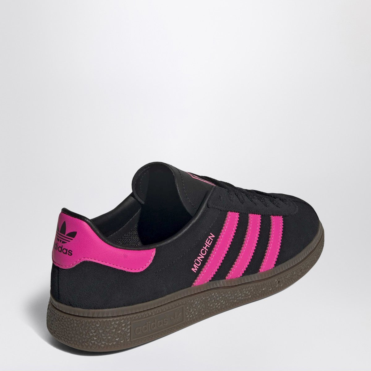 adidas Originals Sneaker München in black/fuchsia suede adidas Originals