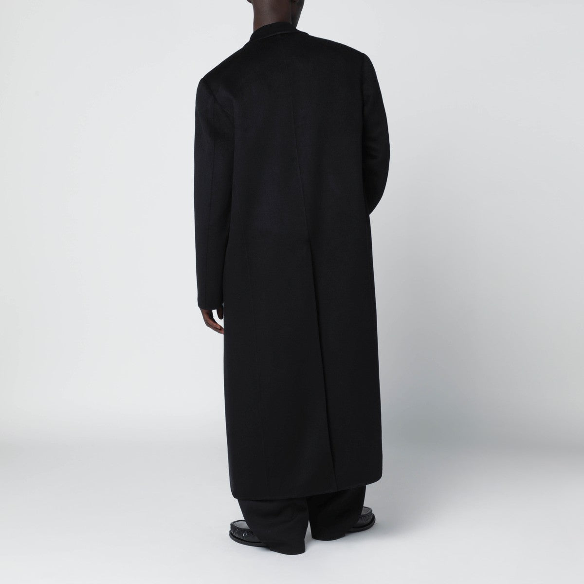 Séfr Tetsu black coat in wool and cashmere Séfr