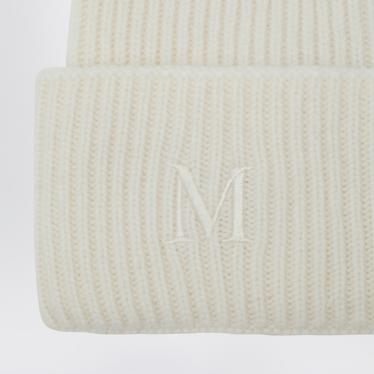 Max Mara Cashmere Beanie in White Max Mara