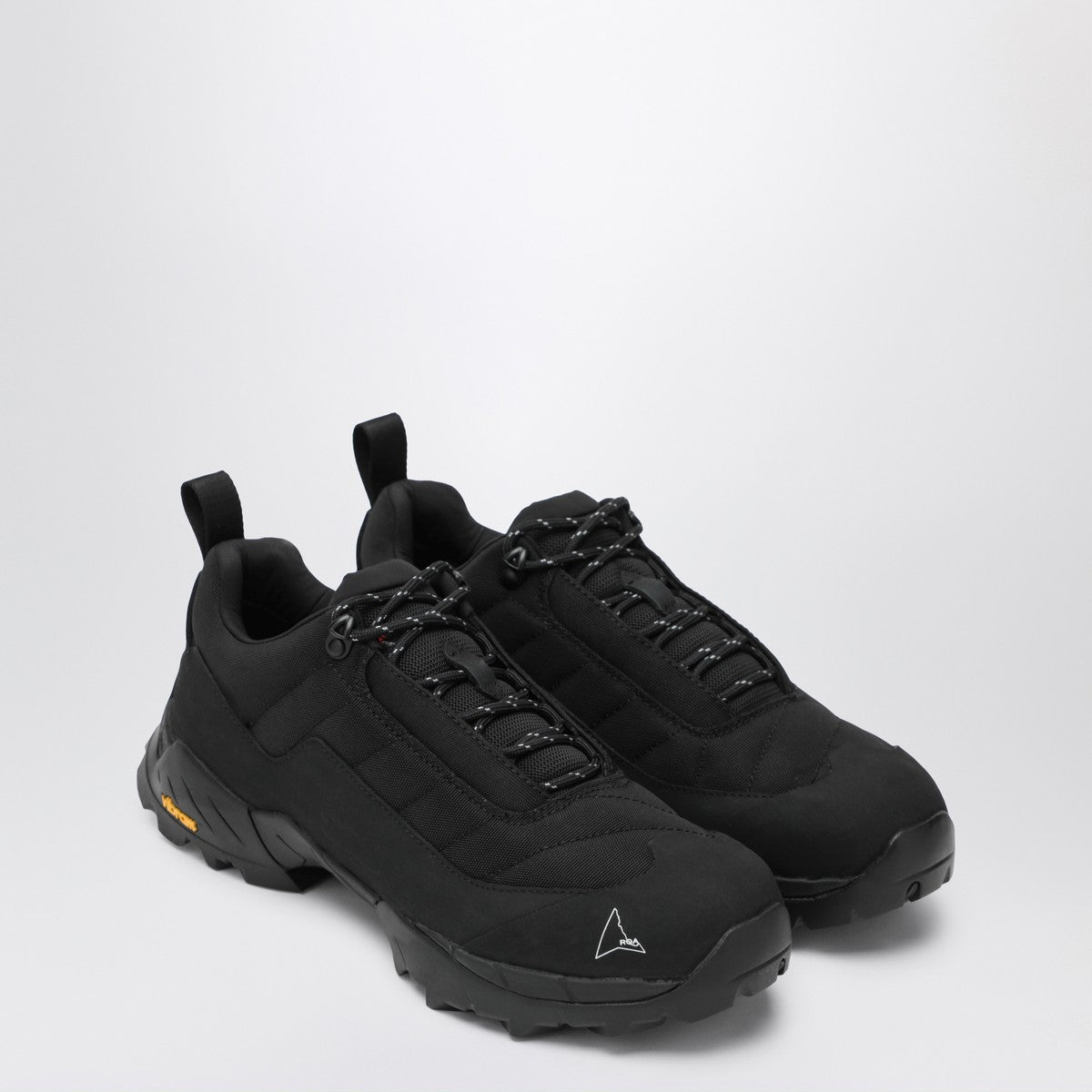 ROA Sneaker Katharina in mesh and black rubber ROA