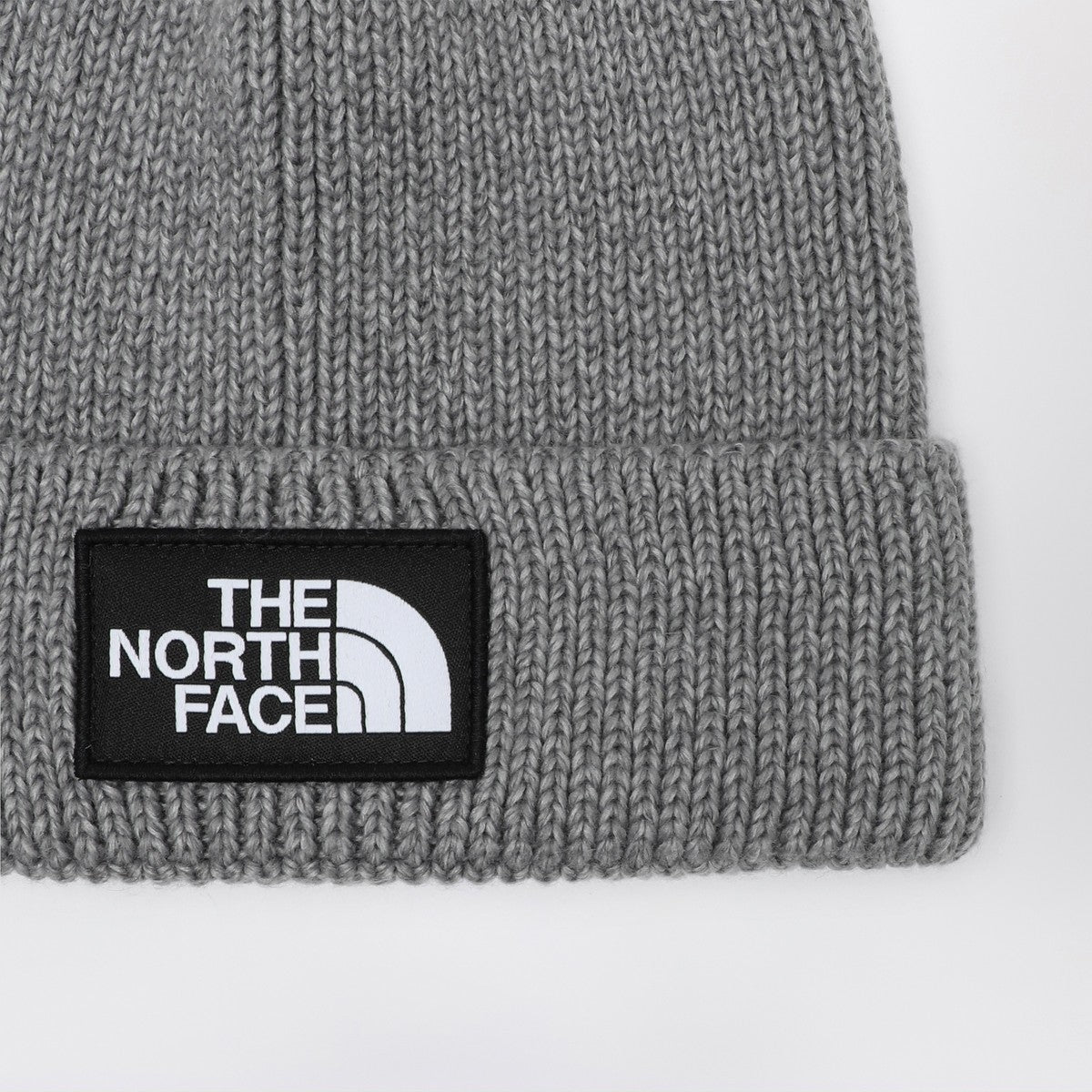 The North Face Grey beanie with logo patch The North Face