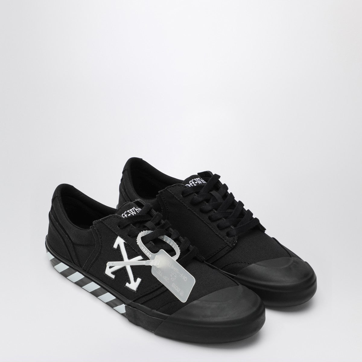 Off White Off-White™ Black Sneakers New Low Vulcanized Off White
