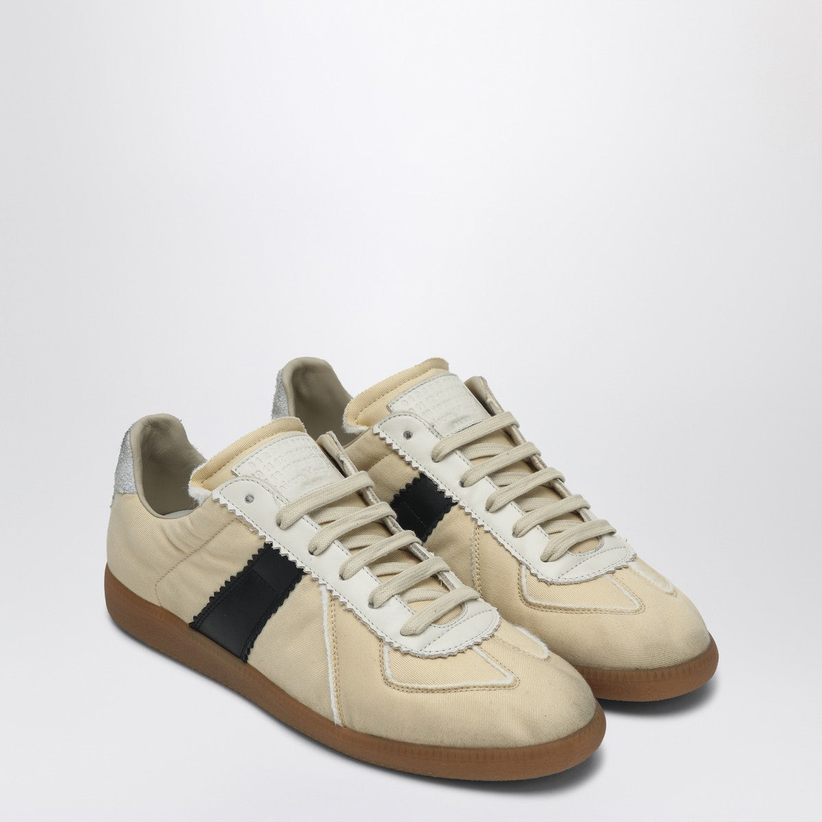 Maison Margiela Yellow/Black Vintage Low Top Sneaker Replica Maison Margiela