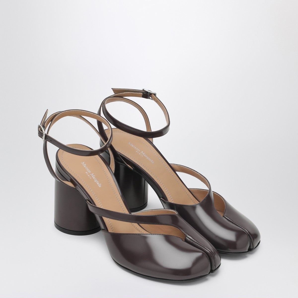 Maison Margiela Brown Tabi sandals in brushed leather Maison Margiela