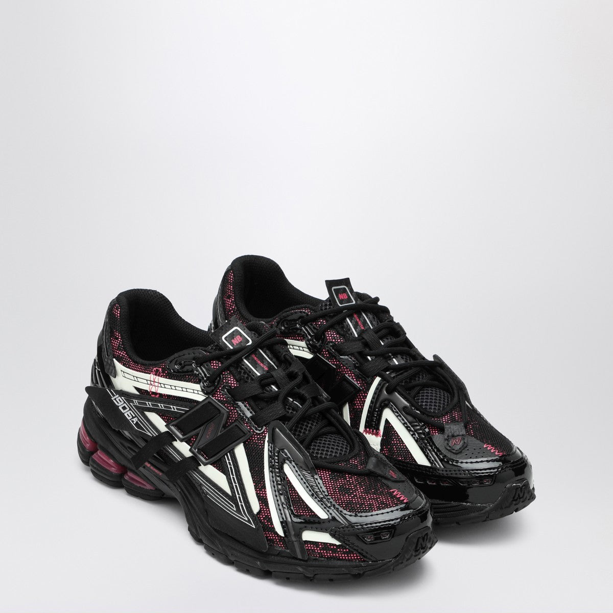 New Balance Sneakers 1906A black/pink New Balance