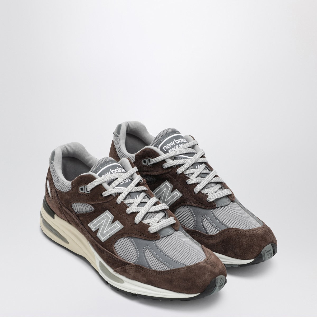 New Balance Made in UK 991v2 sneakers in brown/grey New Balance