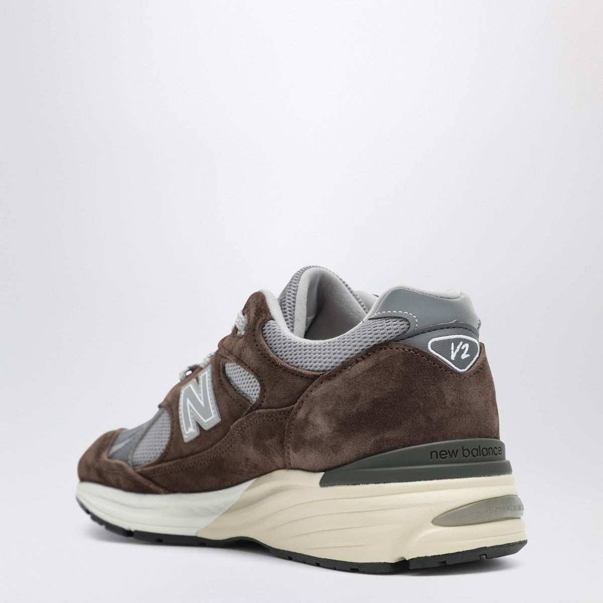 New Balance Made in UK 991v2 sneakers in brown/grey New Balance