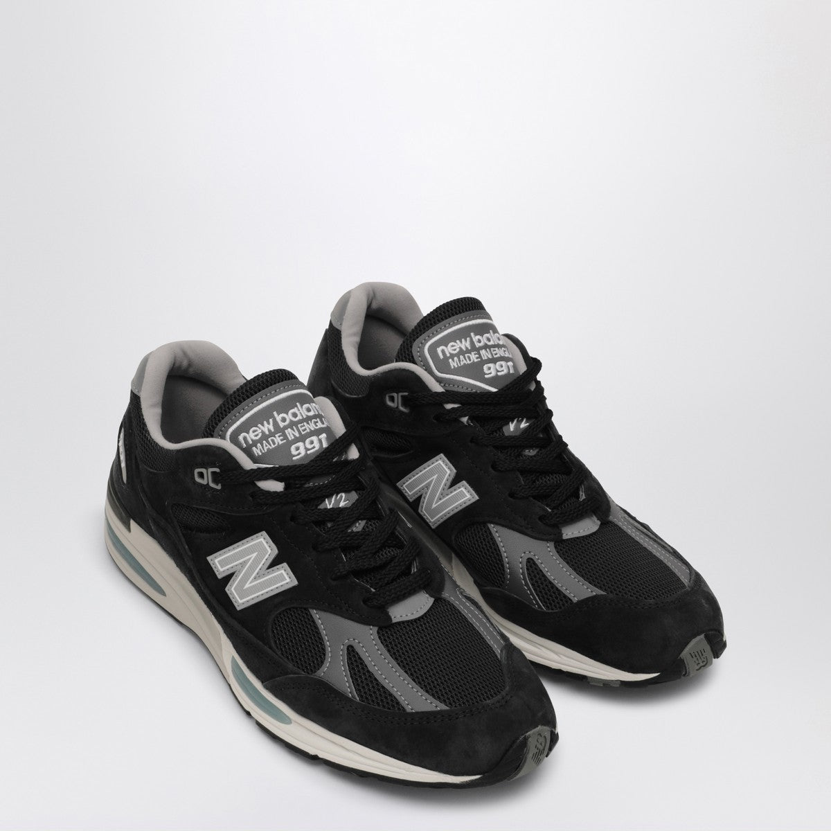 New Balance Made in UK 991v2 Sneakers in Black New Balance