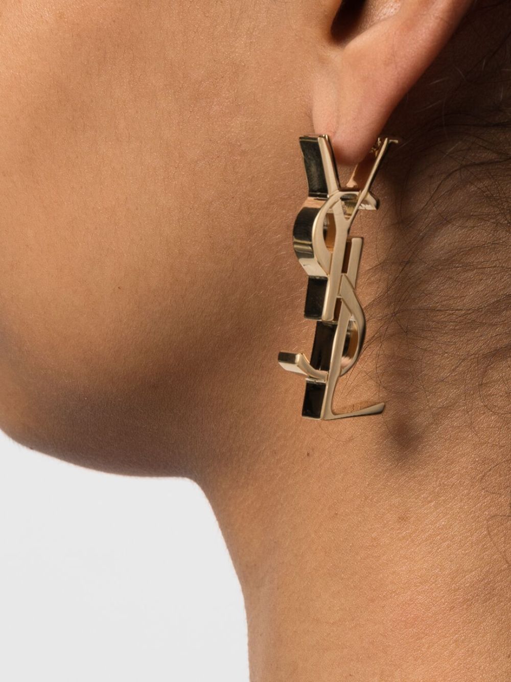 CASSANDRE SINGLE EARRING