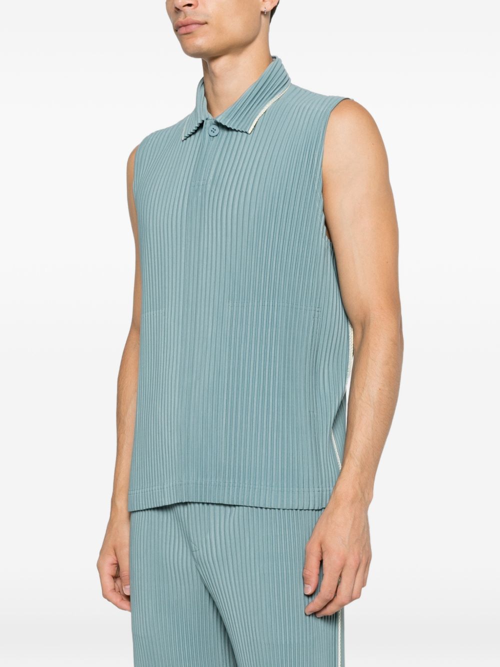 PLEATED VEST
