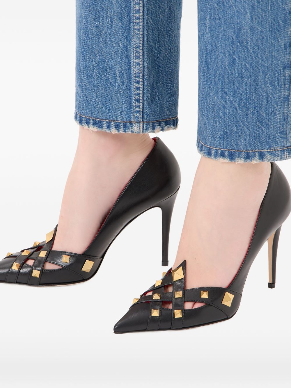 STUDDY LEATHER PUMPS