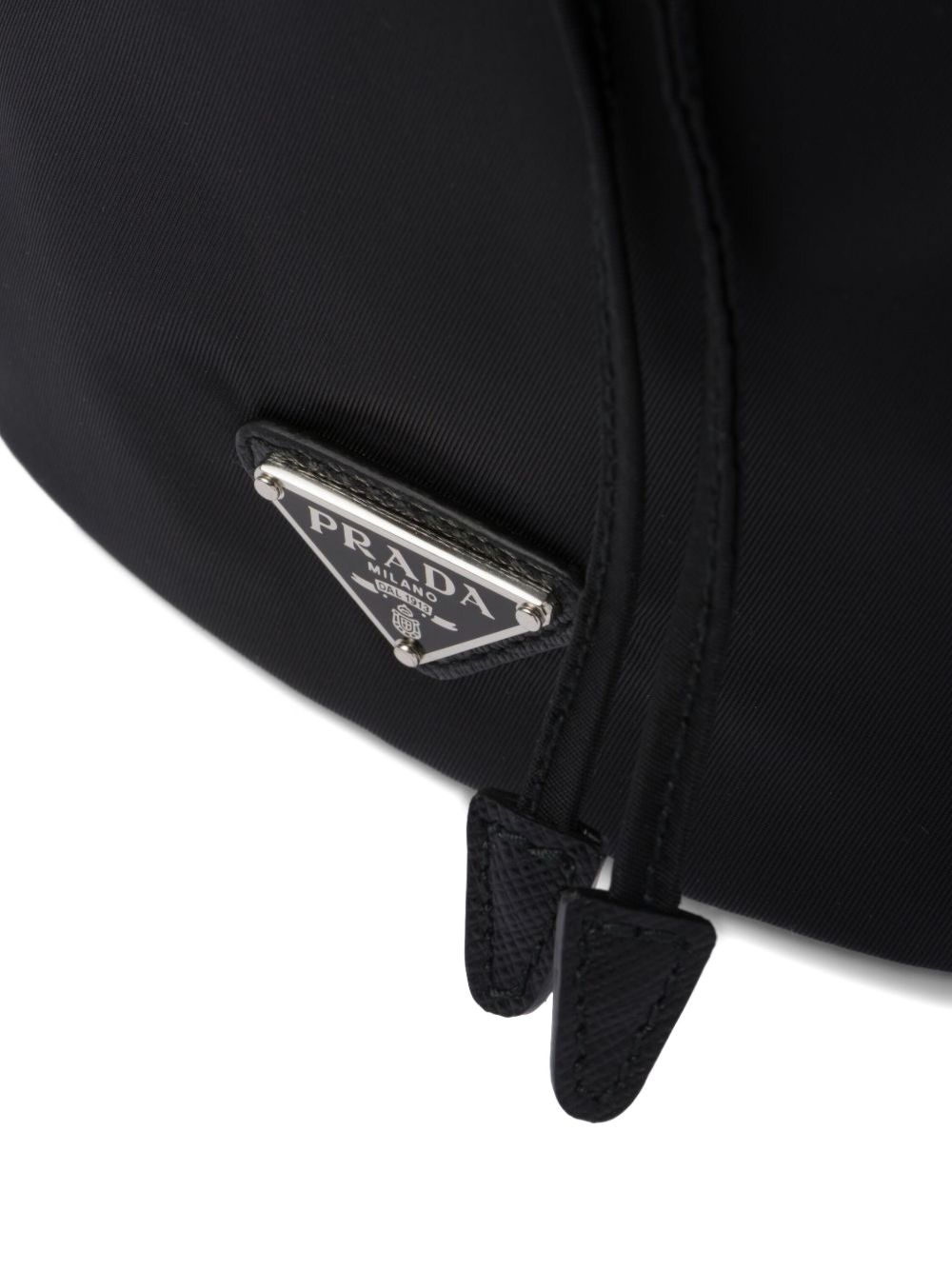 RE-NYLON POUCH