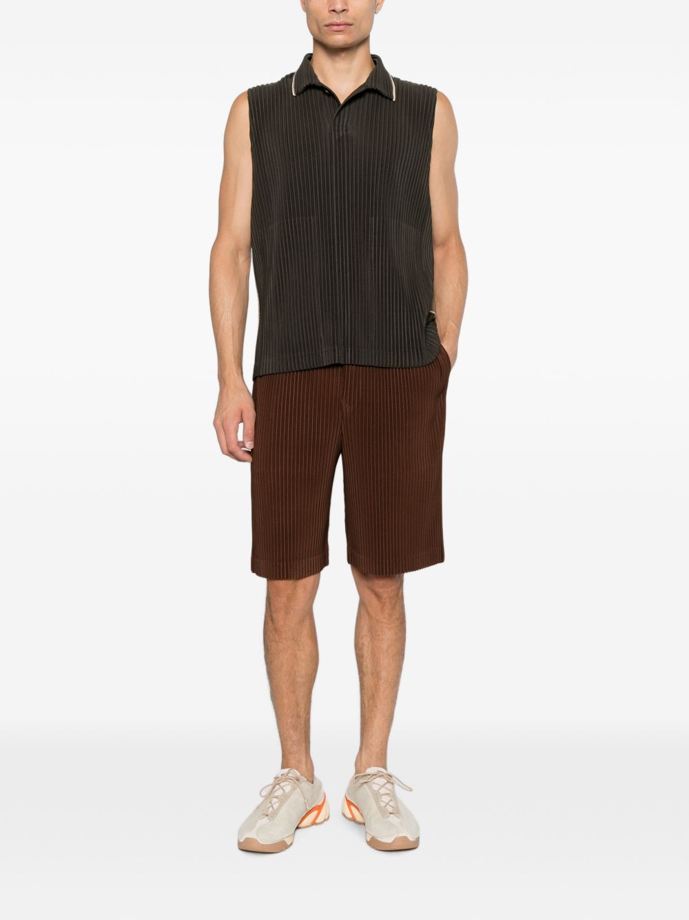 PLEATED VEST