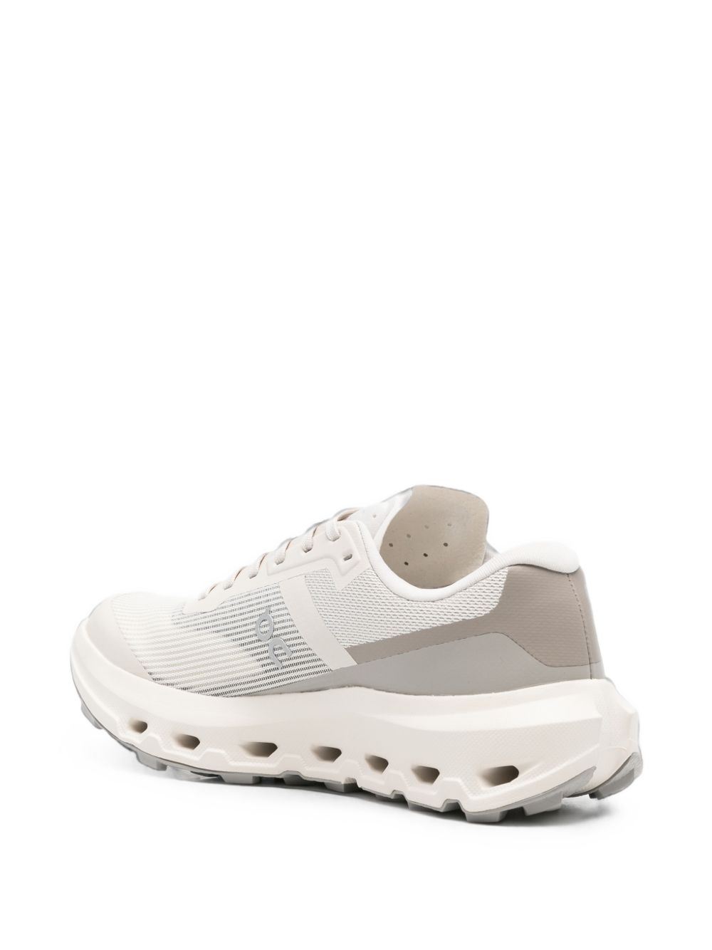 CLOUDVISTA 3 SNEAKERS