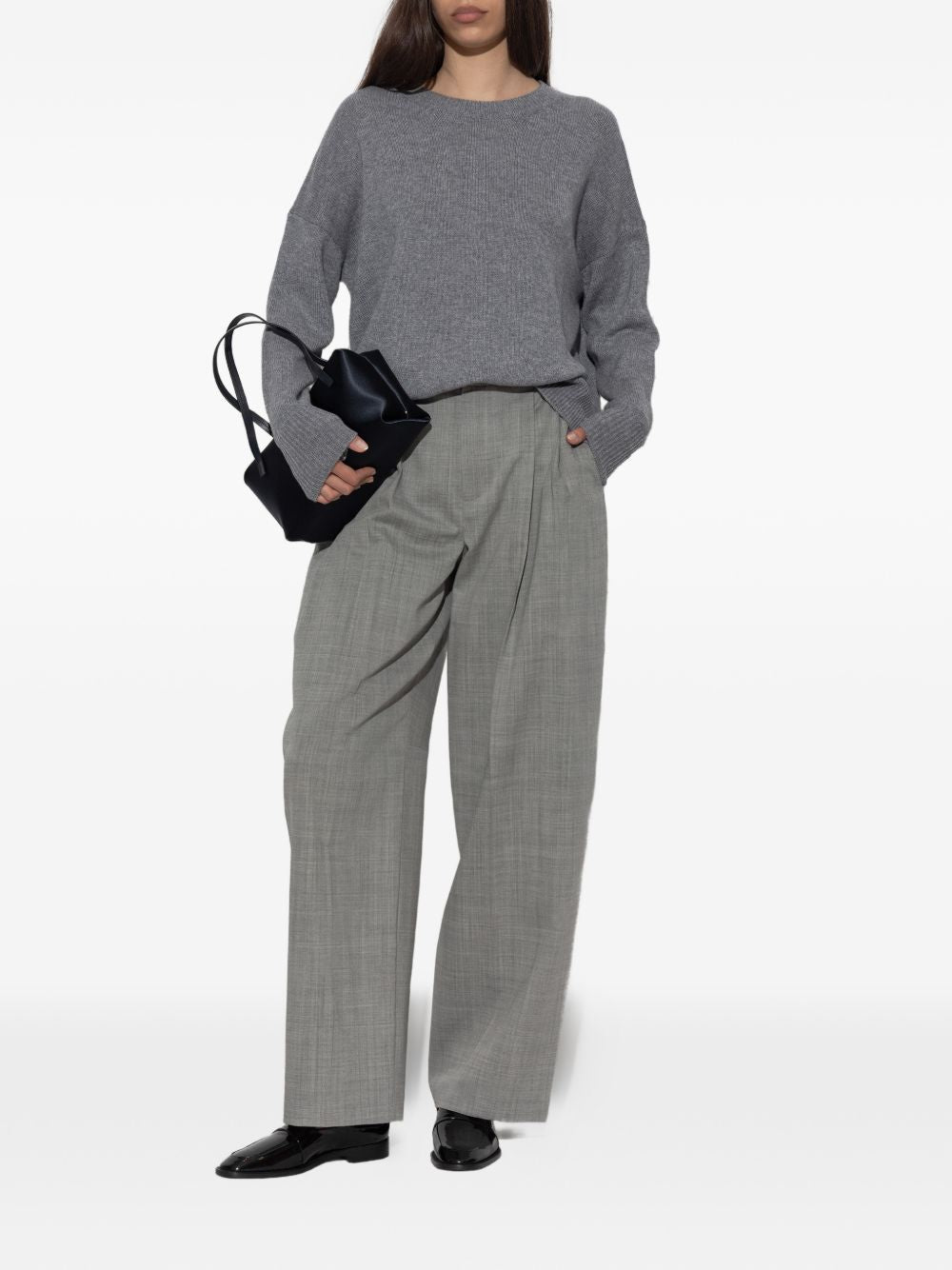 CASHMERE CREWNECK SWEATER