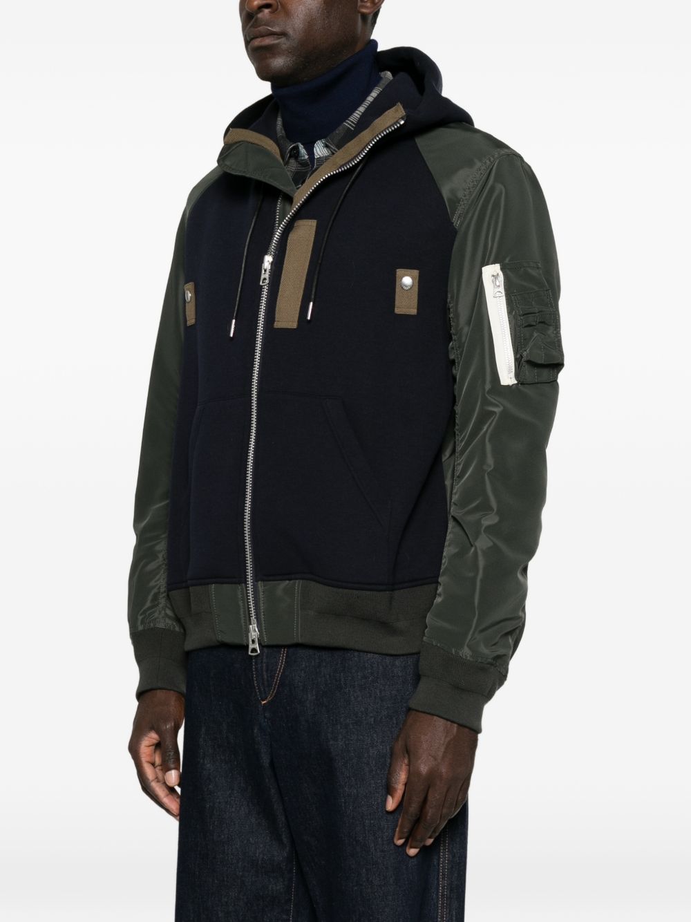 ZIPPED SWEATSHIRT
