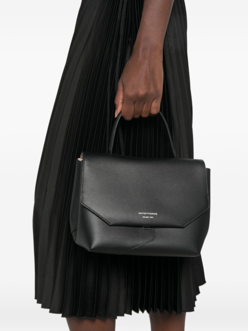 MEDIUM LEATHER HANDBAG
