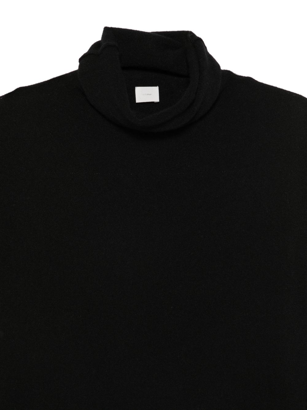 CASHMERE TURTLE-NECK SWEATER