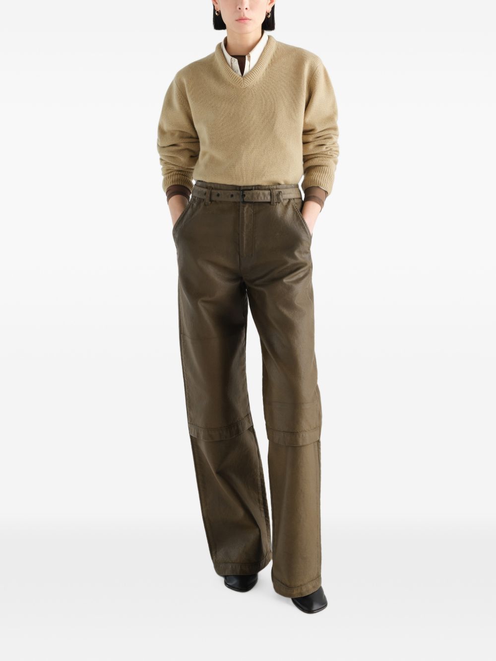 CASHMERE V-NECKED SWEATER
