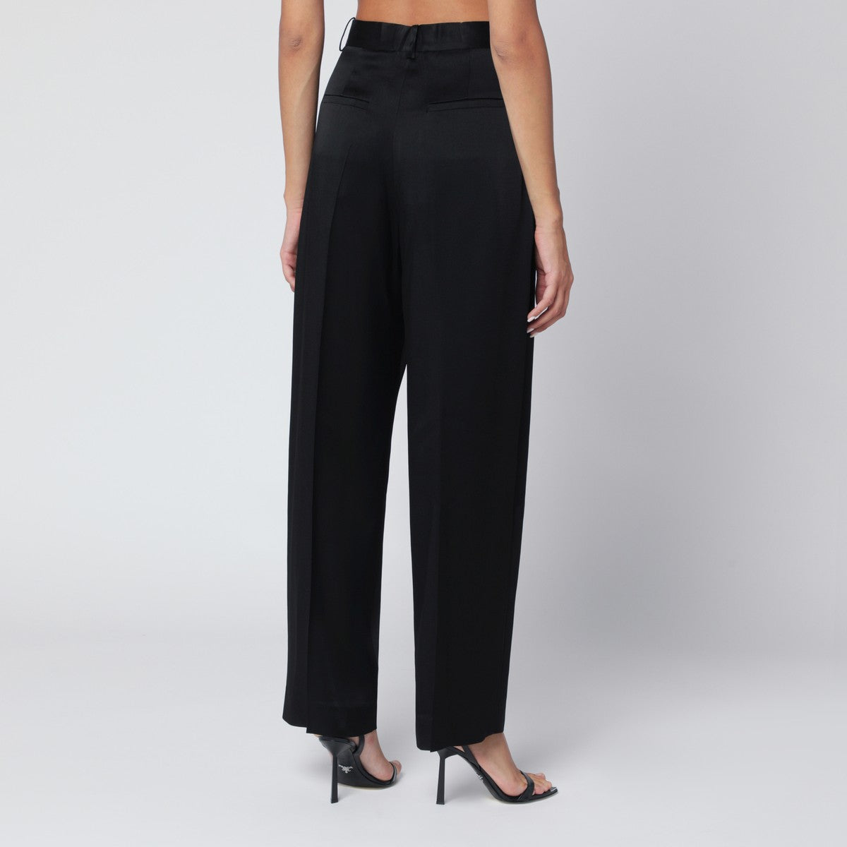 Victoria Beckham Black pleated trousers in crêpe satin Victoria Beckham 